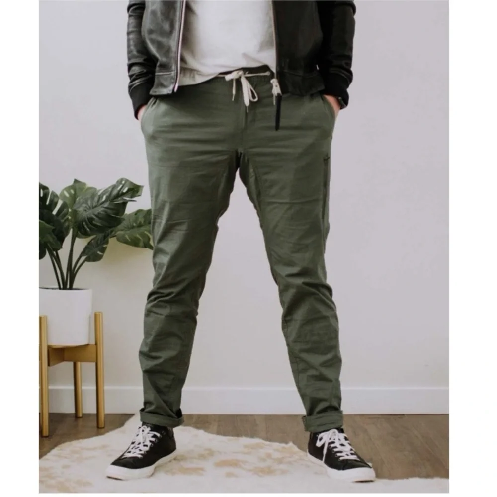 Vuori Men's Ripstop Climber Outdoor Pants in Green Style #V412 Size XL *Flawed*